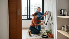¿Tienes una bici vieja juntando polvo? Dos ideas simples para convertirla en deco útil y con estilo